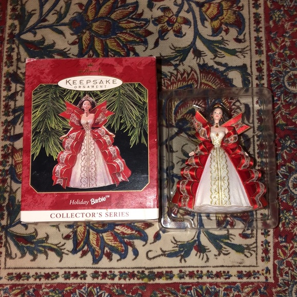 Collectible Hallmark 1997 Holiday BARBIE Fifth in Series of Happy Holiday Dolls - Picture 8 of 15